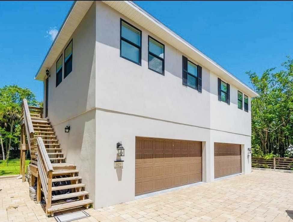 621 N Osprey Ave #621 - Photo 2 of 40