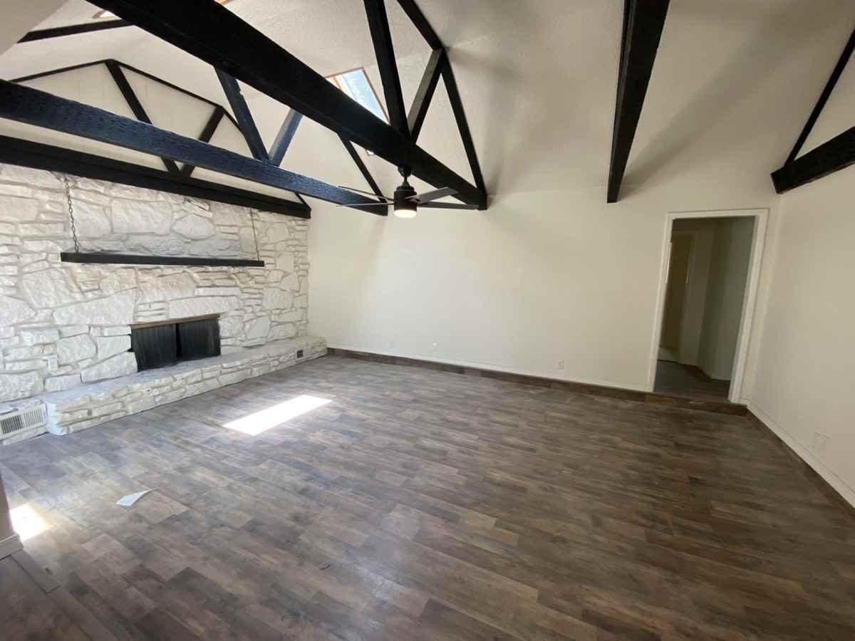 900 W Madison St #1 - Photo 2 of 15