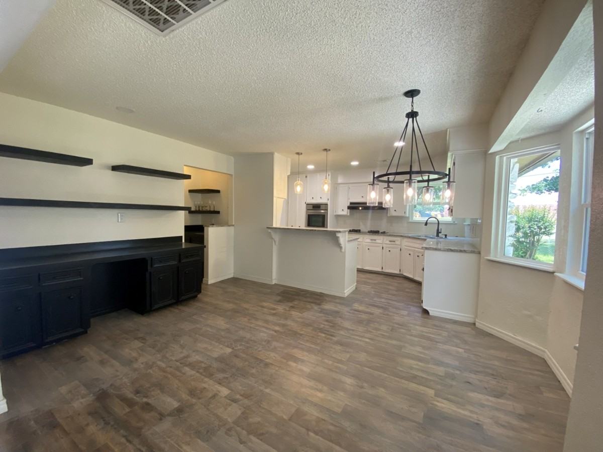 900 W Madison St #1 - Photo 4 of 15