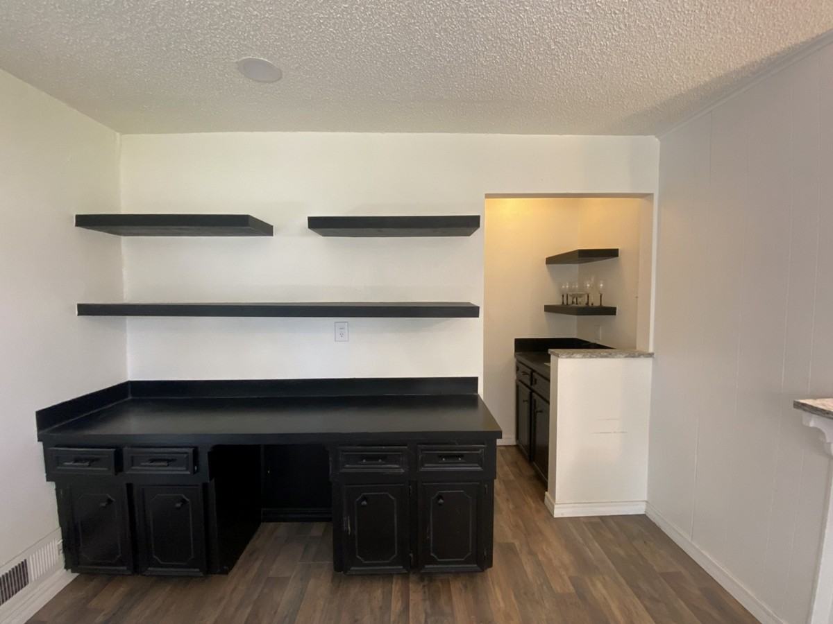900 W Madison St #1 - Photo 5 of 15