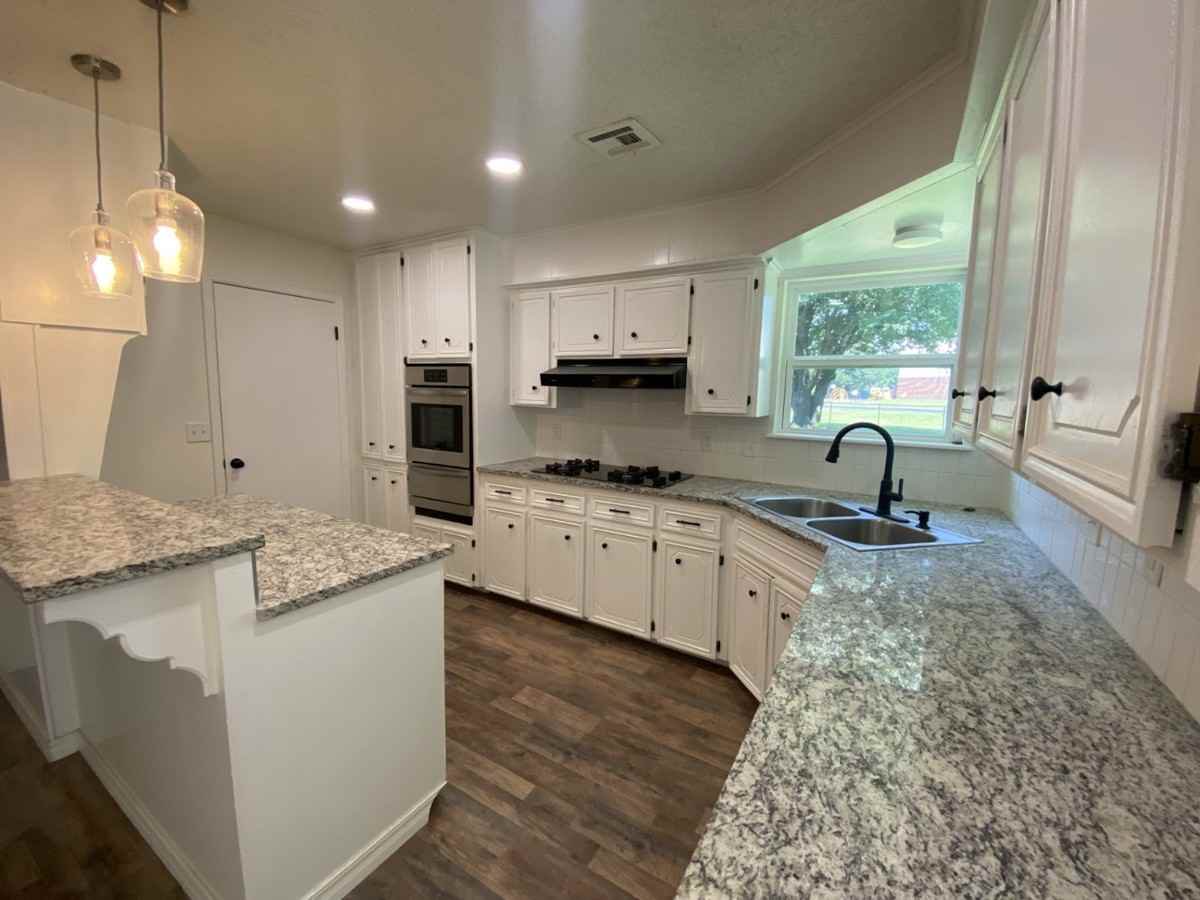 900 W Madison St #1 - Photo 6 of 15