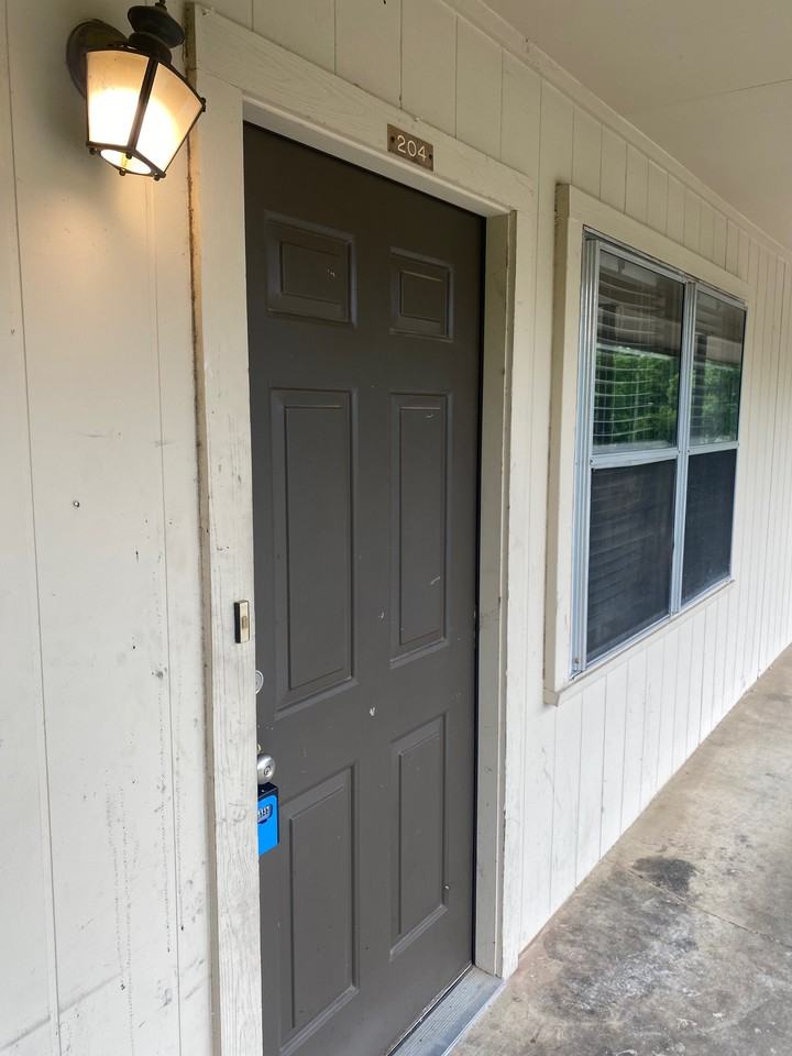 109 109 & 111 South Mitchell Street - 204 #204 - Photo 3 of 13