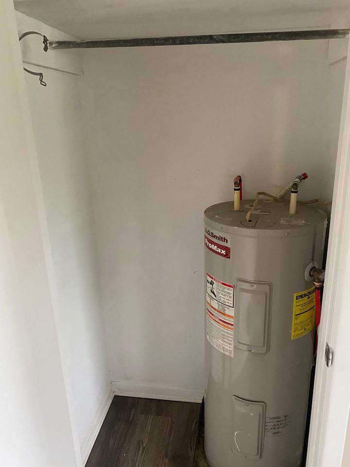 109 109 & 111 South Mitchell Street - 204 #204 - Photo 6 of 13