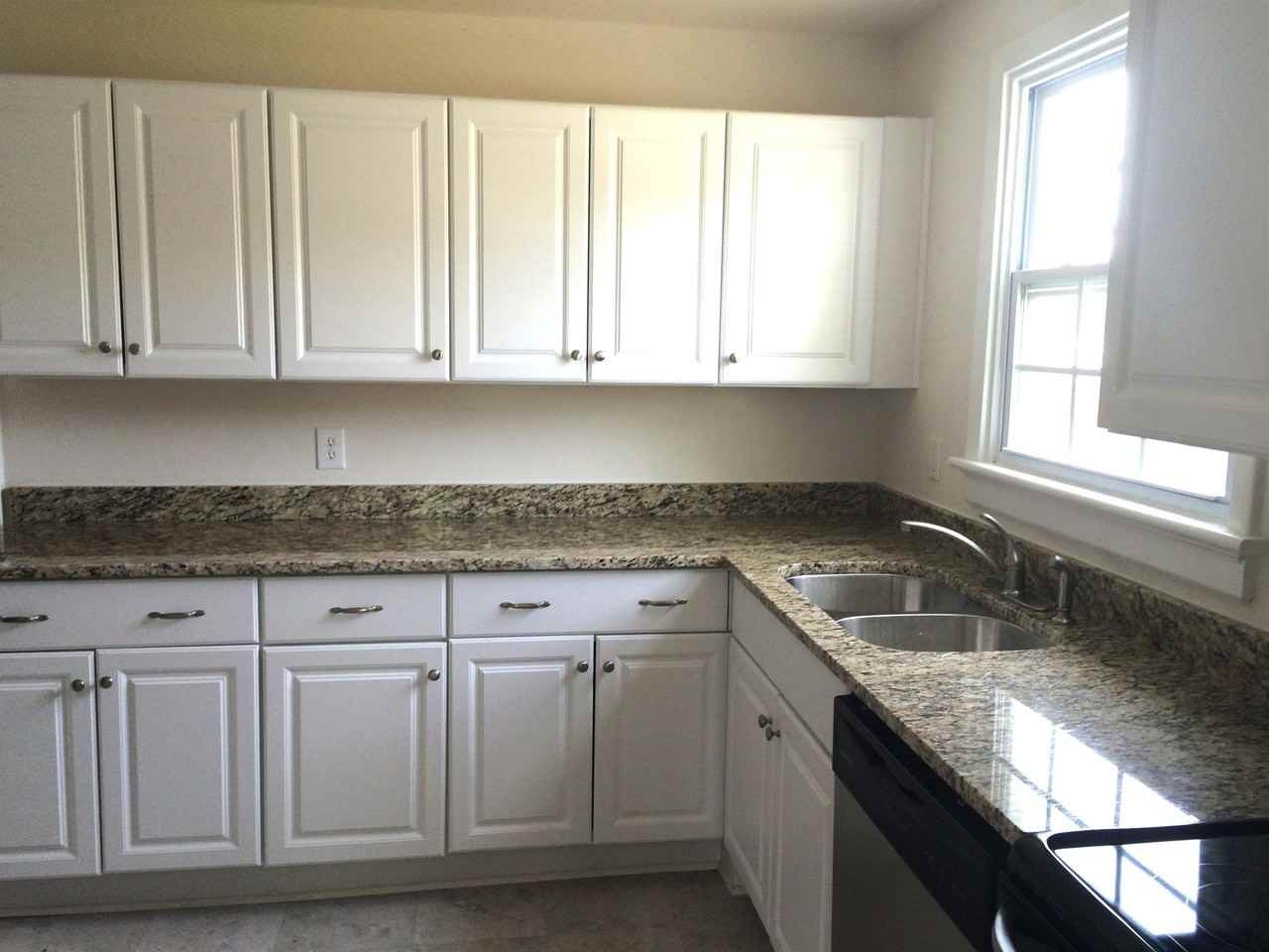 2324 Lenora Ln #1 - Photo 2 of 9