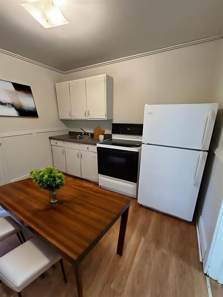 114 2-114 Sophia St W #2 - Photo 2 of 15