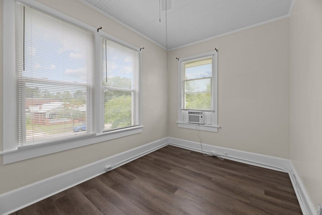 1821 Spencer AvenueUnit B #1 - Photo 7 of 22