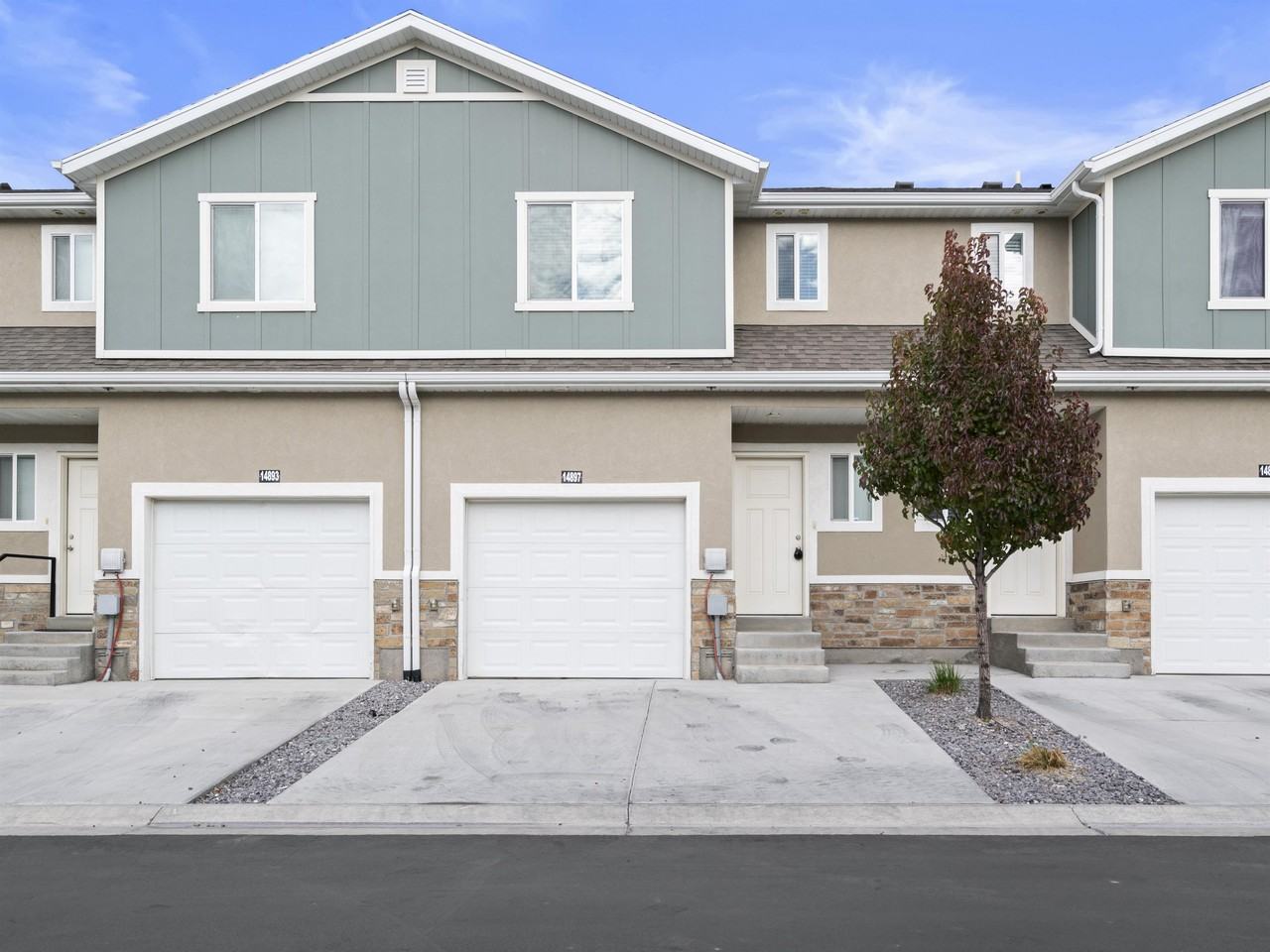 14911 S Tumble Rock Way #14911 - Photo 3 of 25