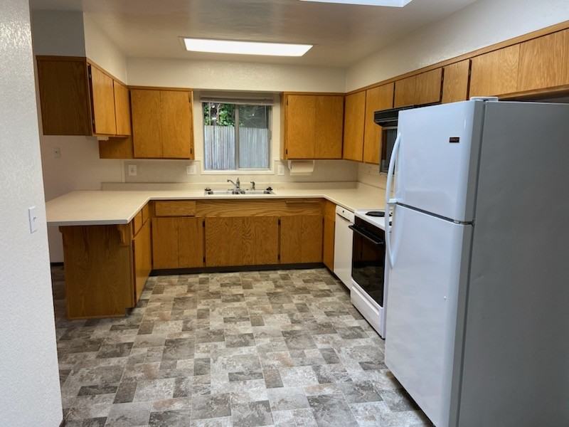 2808 Harrison Ave #1 - Photo 5 of 26