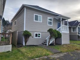 featured image of 1113 E 1st St #2