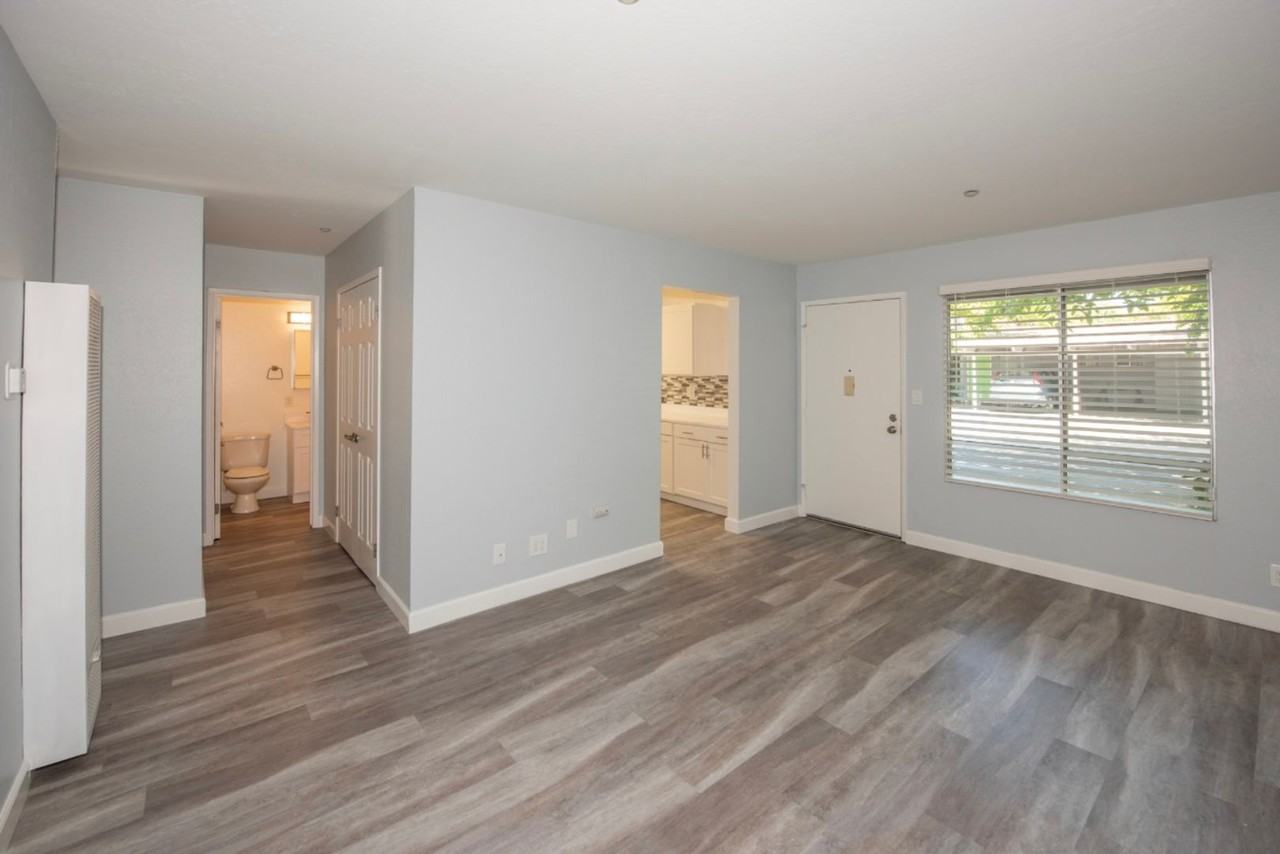 2001 -2005 Colony Street - Photo 2 of 20