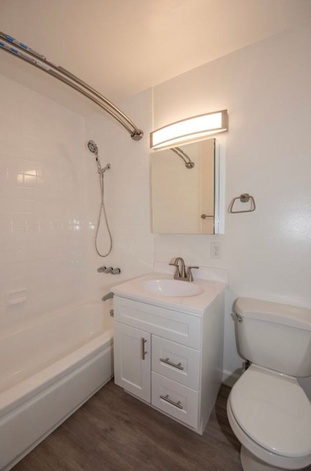 2001 -2005 Colony Street - Photo 3 of 20