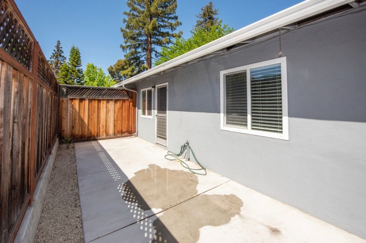 2001 -2005 Colony Street - Photo 4 of 20