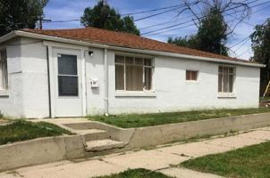 featured image of 736 W 12th St