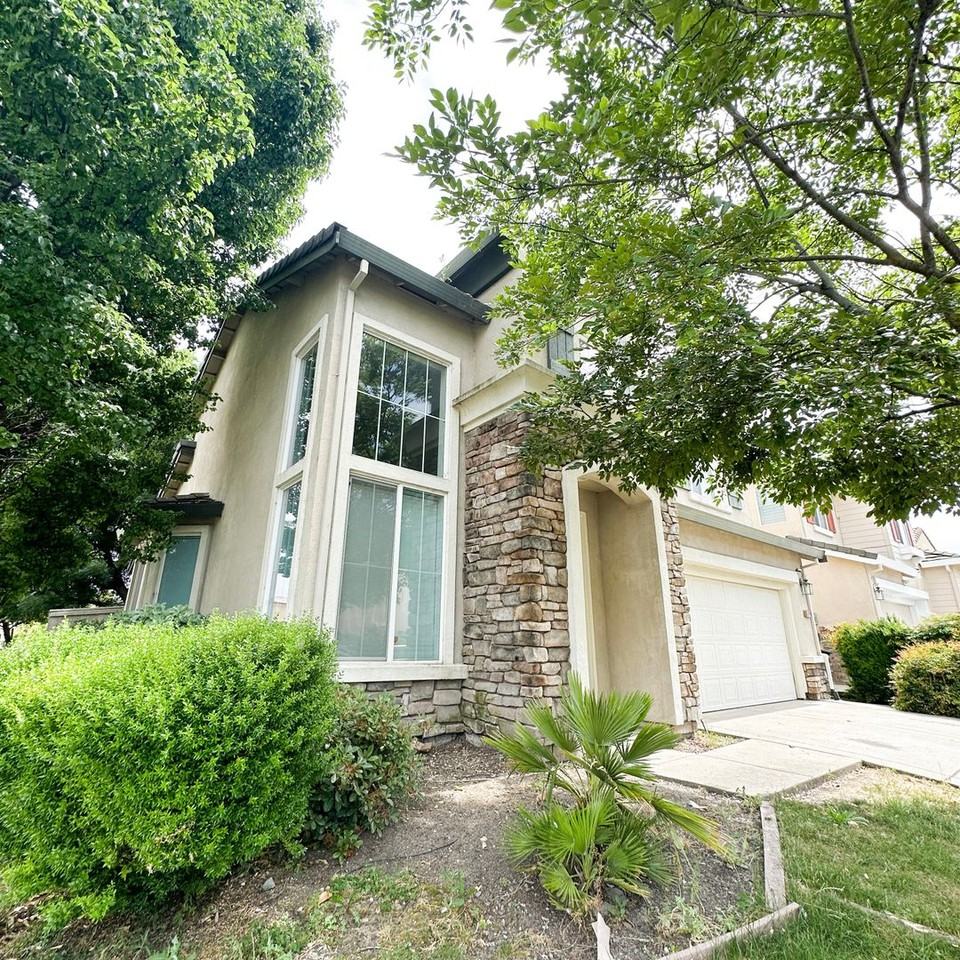 5394 Hartona Way - Photo 2 of 12