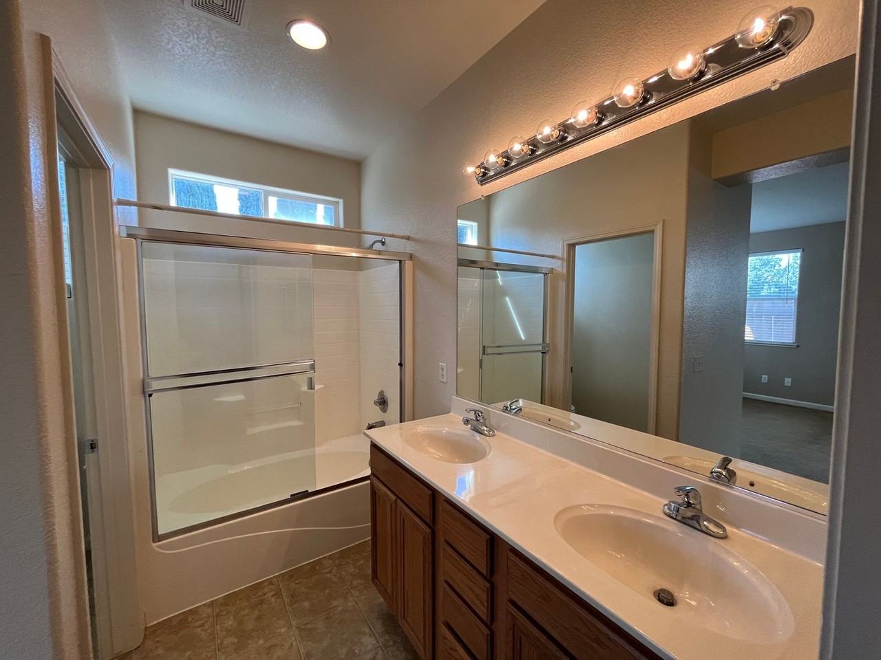 1187 Steidlmayer Way - Photo 5 of 10