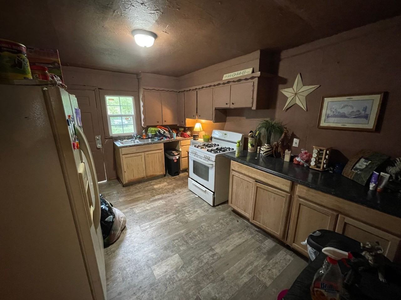 3413 S Meta Ave - Photo 2 of 4