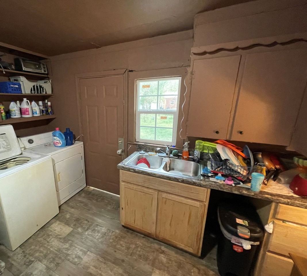 3413 S Meta Ave - Photo 4 of 4