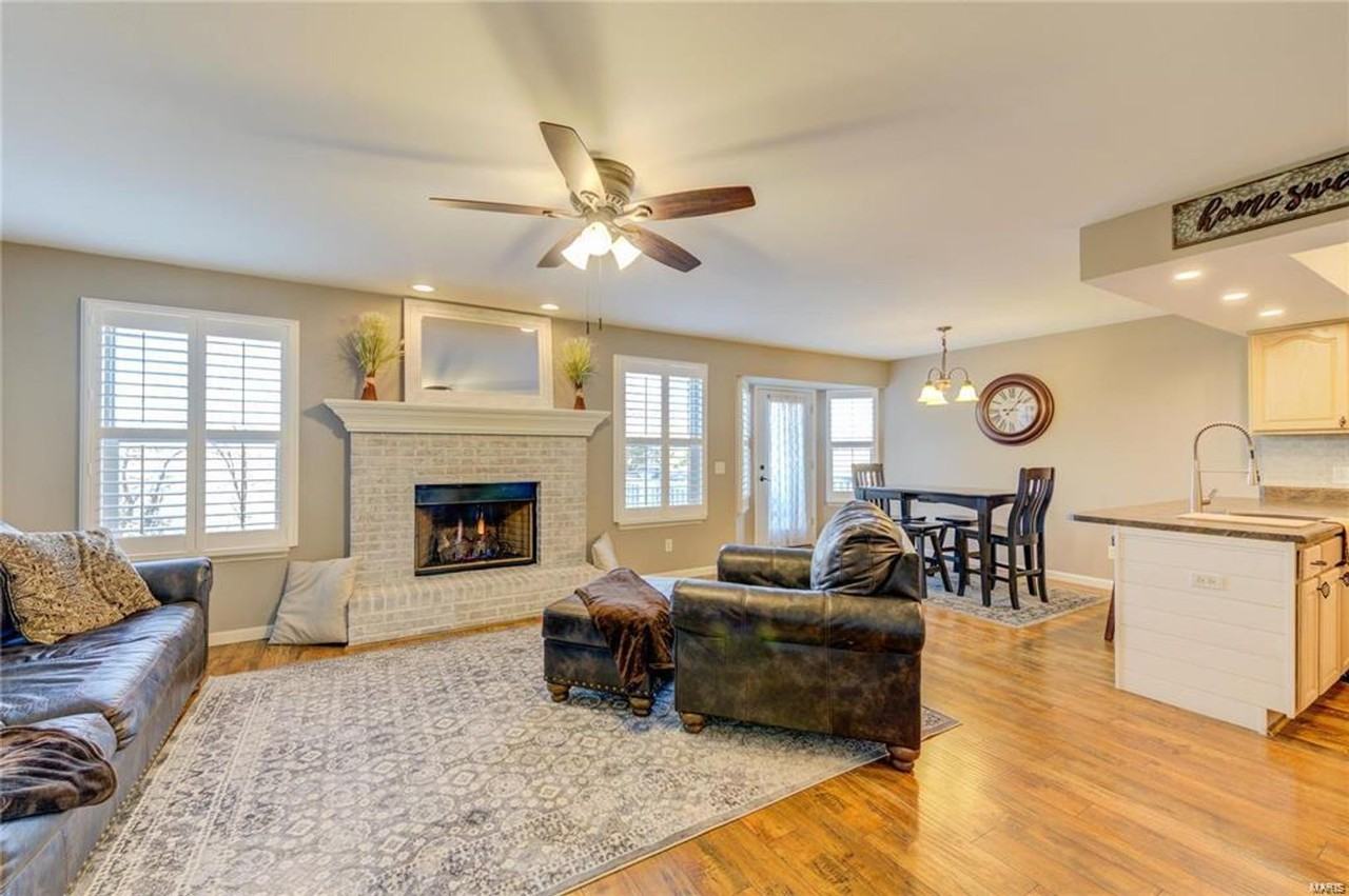 106 Distinction Dr - Photo 3 of 17