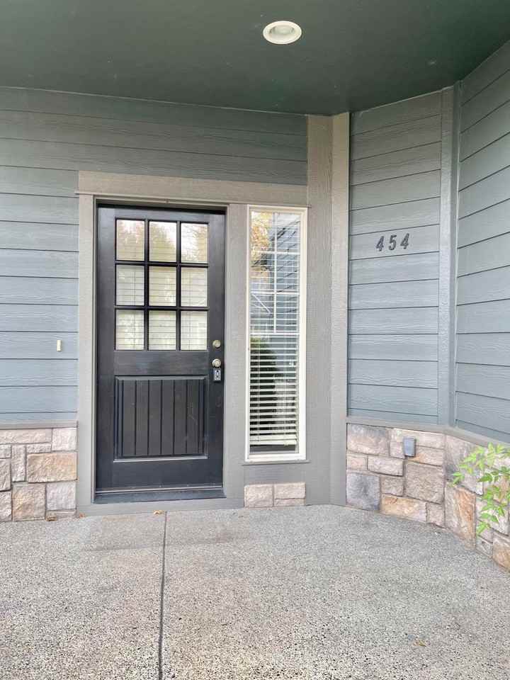 454 Briscoe Pl - Photo 4 of 23