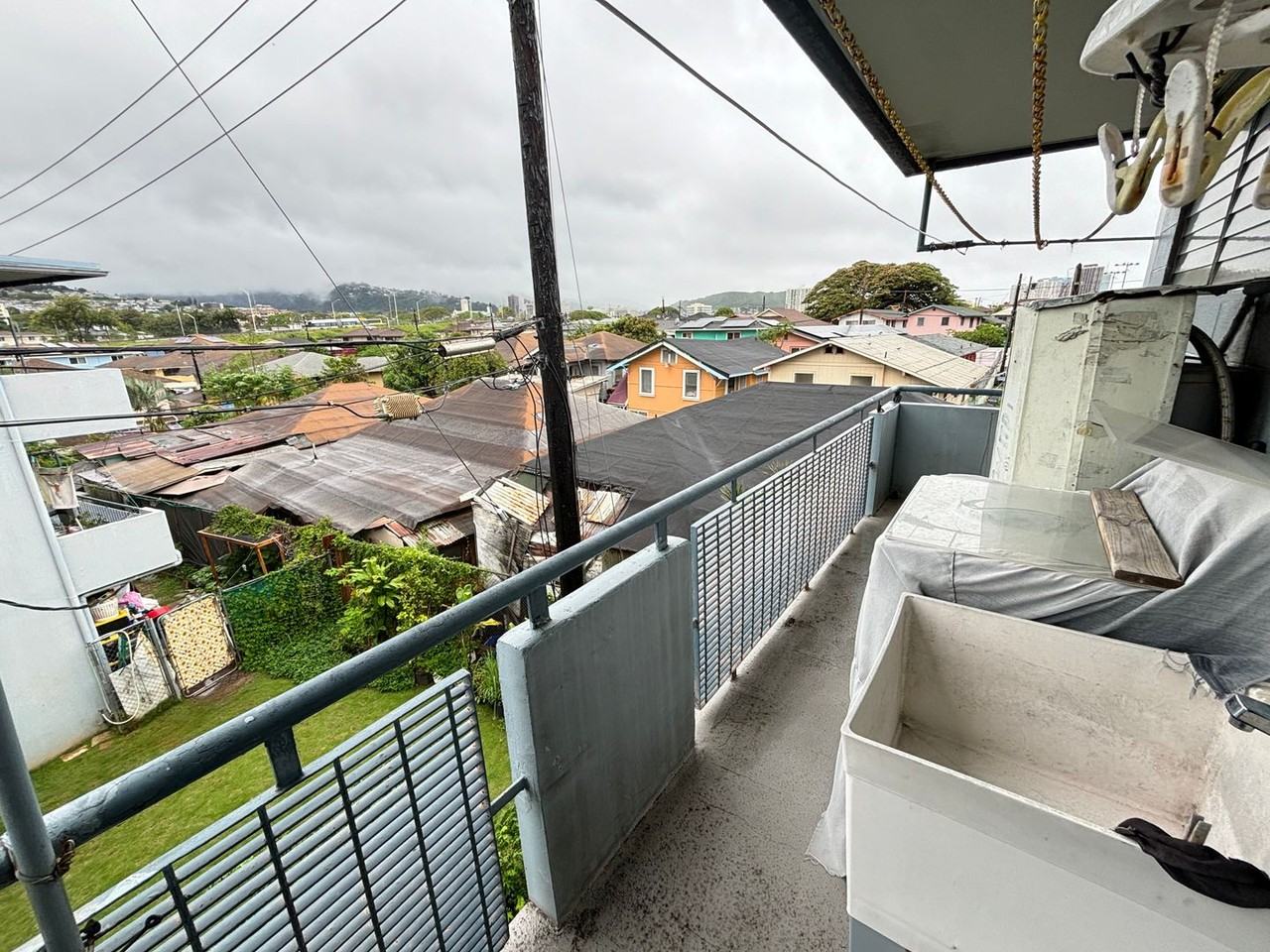 1103 Kokea St #K303 - Photo 2 of 10