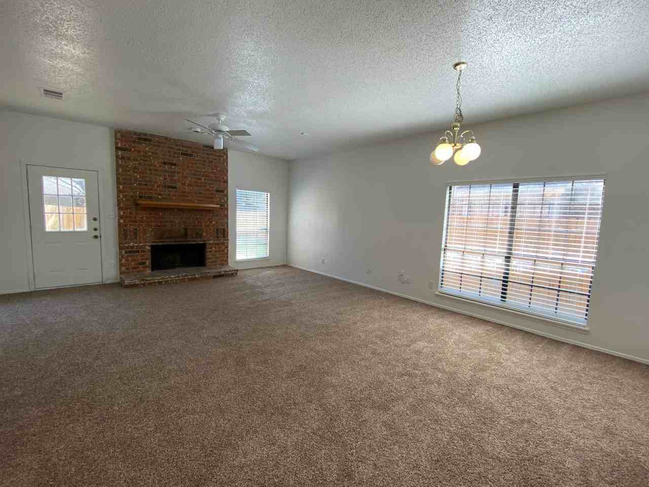 7904 Steppington Dr - Photo 2 of 11