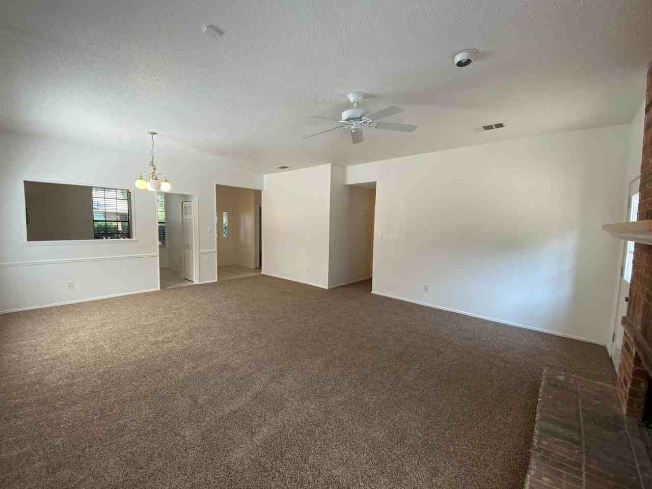 7904 Steppington Dr - Photo 7 of 11