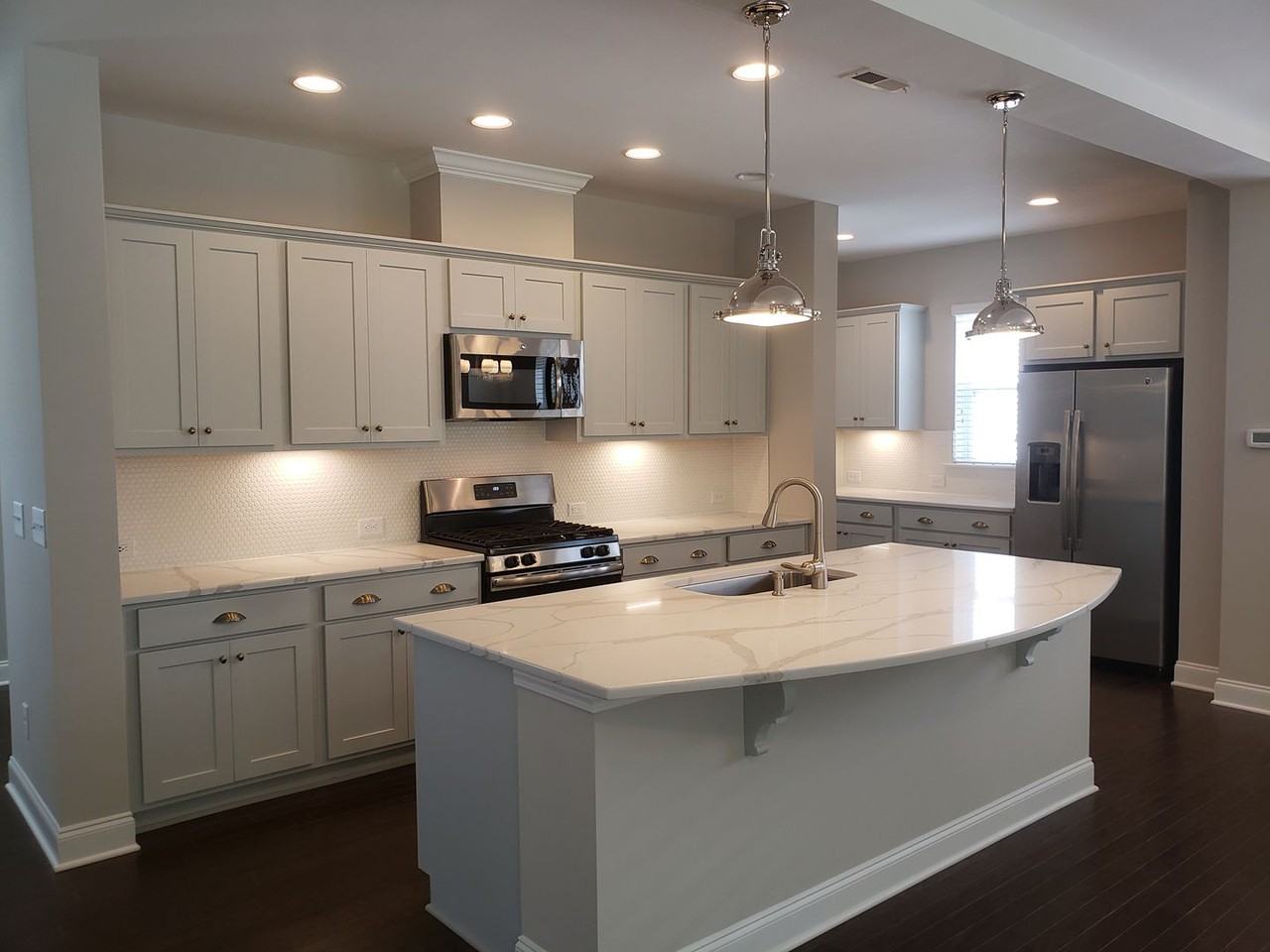 308 Crossland Dr - Photo 2 of 28