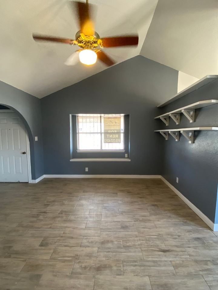 10101 Cermac St - Photo 3 of 18