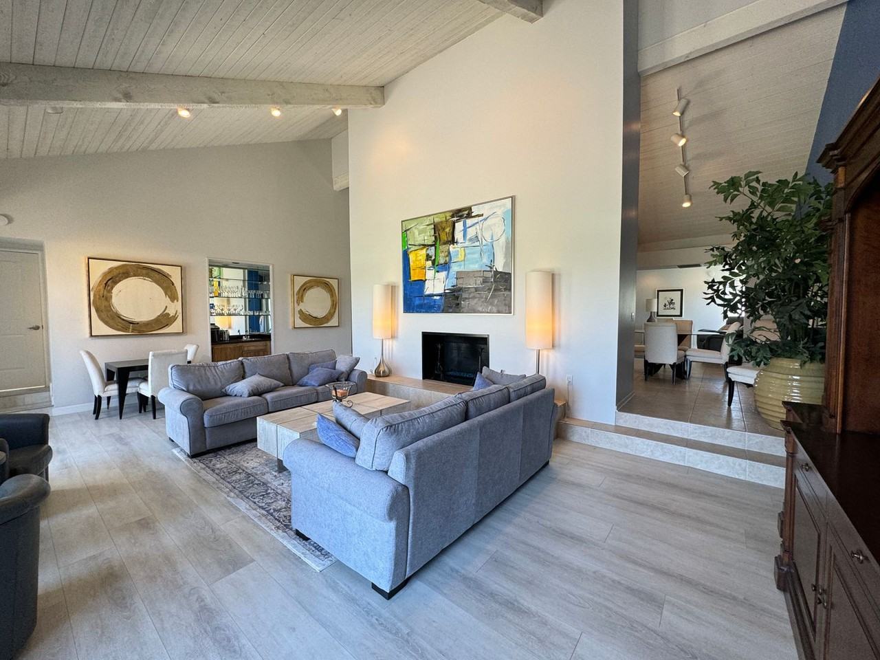 34983 Mission Hills Dr - Photo 2 of 31