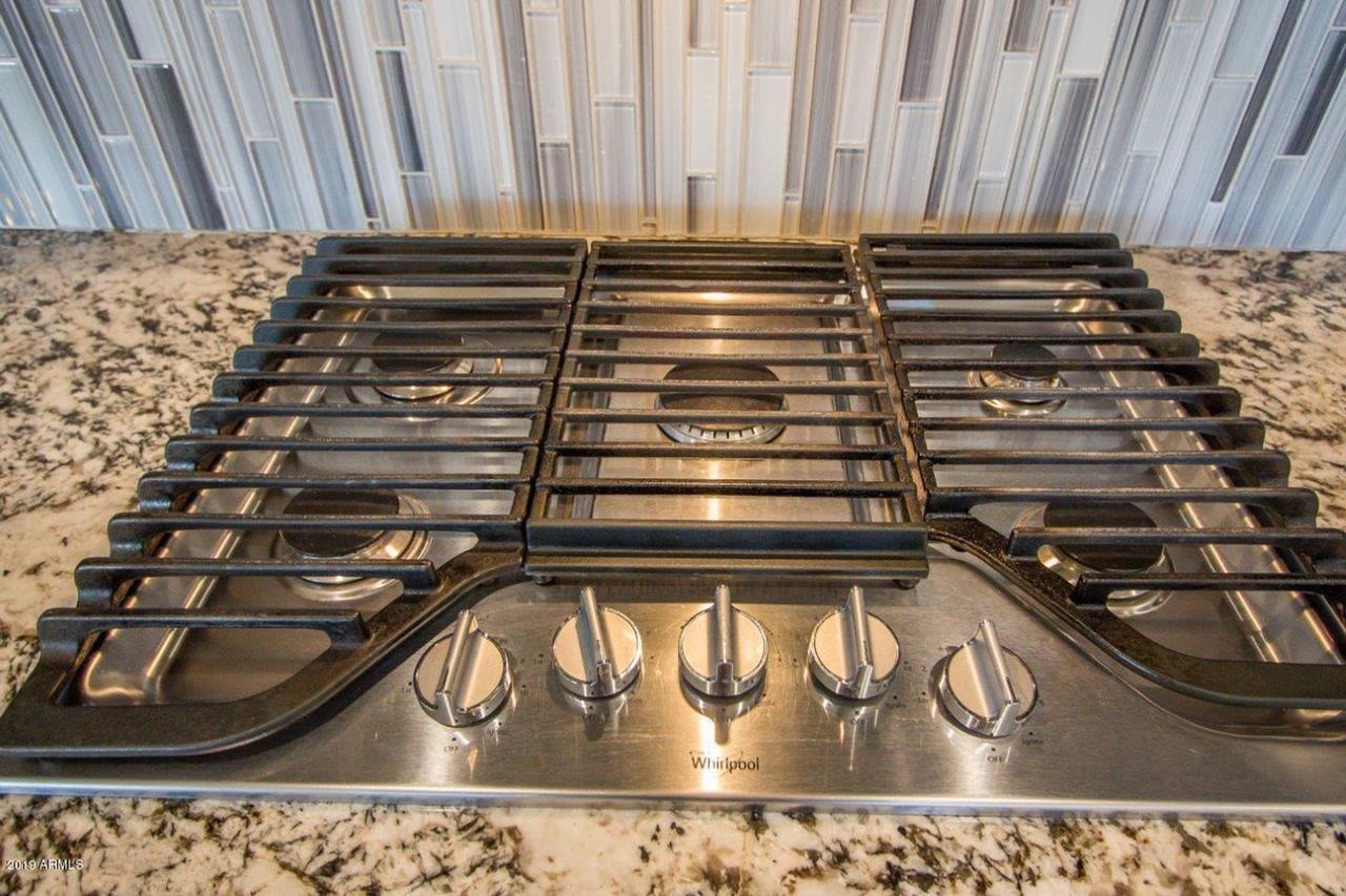 9775 W Rowel Rd - Photo 4 of 38