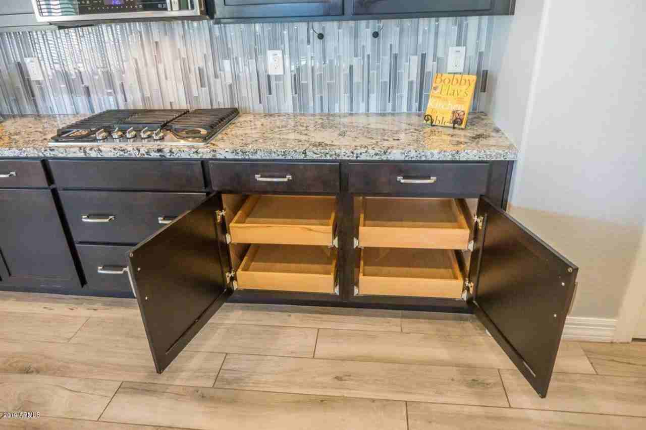 9775 W Rowel Rd - Photo 5 of 38