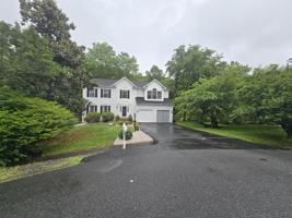 featured image of 42 Charleston Ct