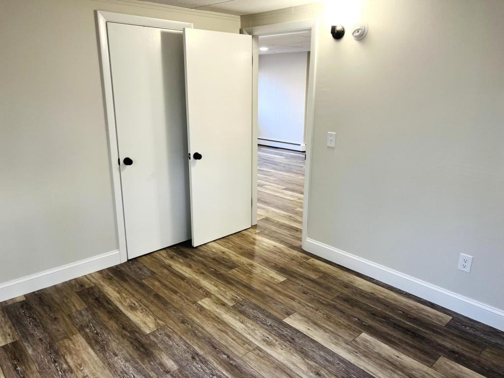 6 Acorn St Apt B - Photo 5 of 16