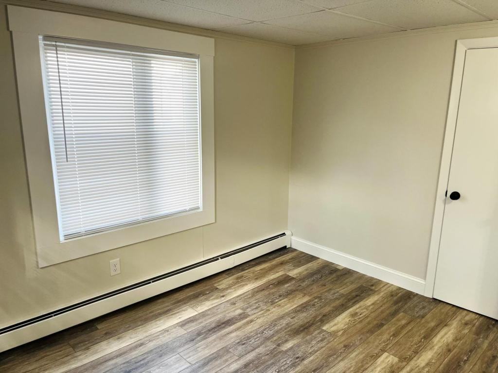 6 Acorn St Apt B - Photo 6 of 16