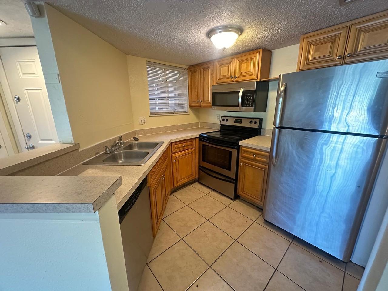 1932 Lake Atriums Cir 80, Oak Ridge, FL 32839 3 Bedroom Apartment