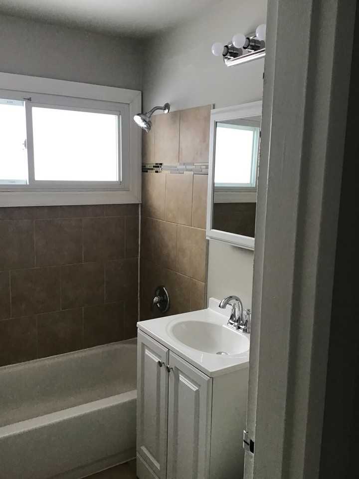 100 Washington St - Photo 2 of 9