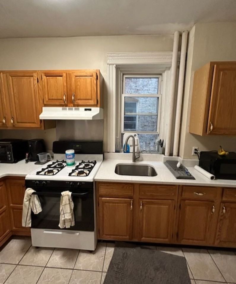 8 Fuller St - Photo 7 of 9