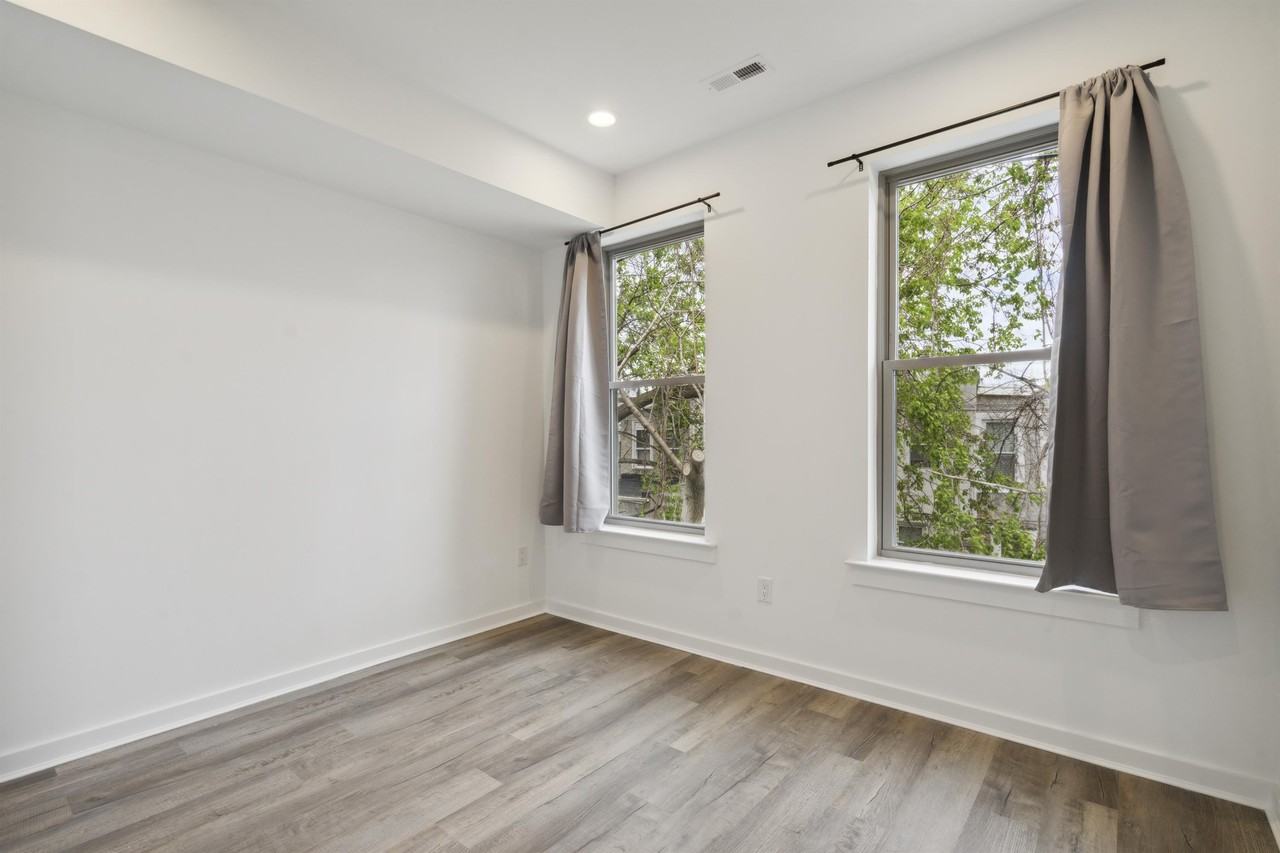 3827 Olive St - Photo 2 of 11