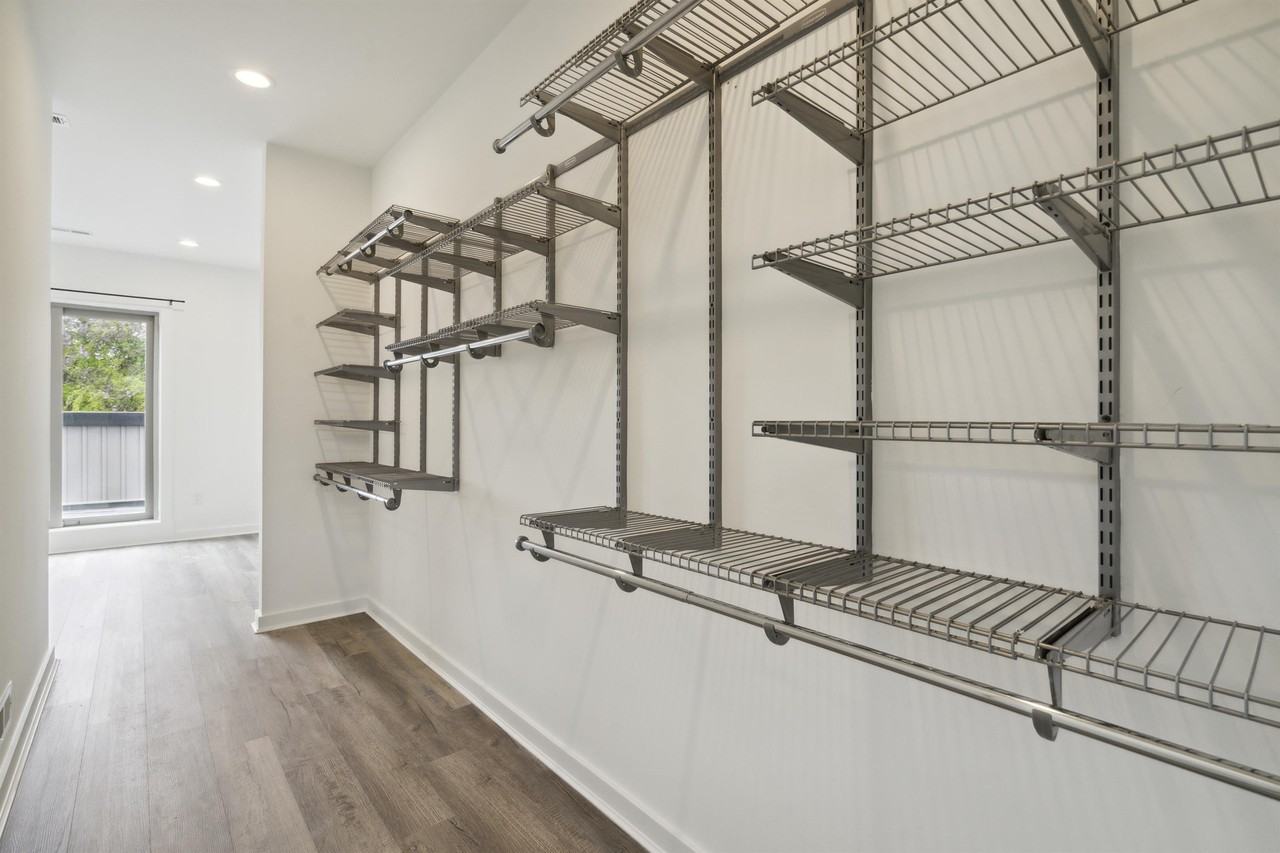 3827 Olive St - Photo 7 of 11