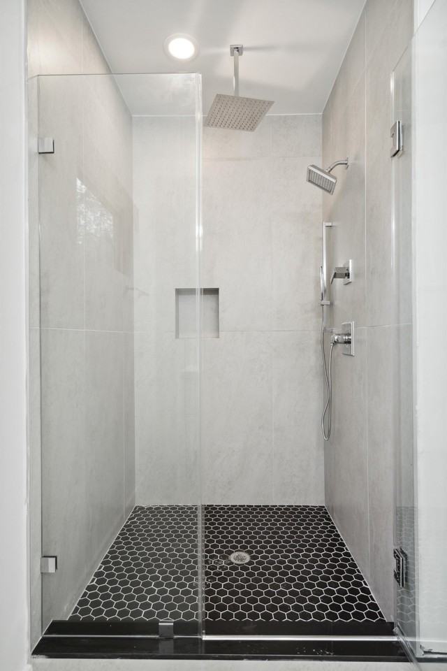 3827 Olive St - Photo 3 of 11