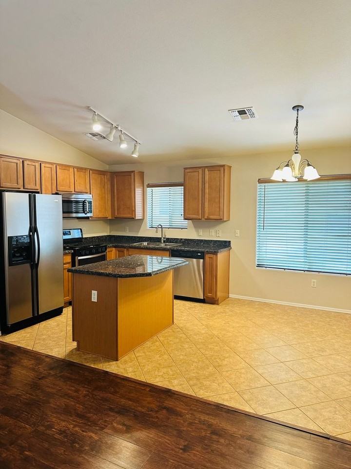 13205 E Coyote Well Dr - Photo 4 of 20