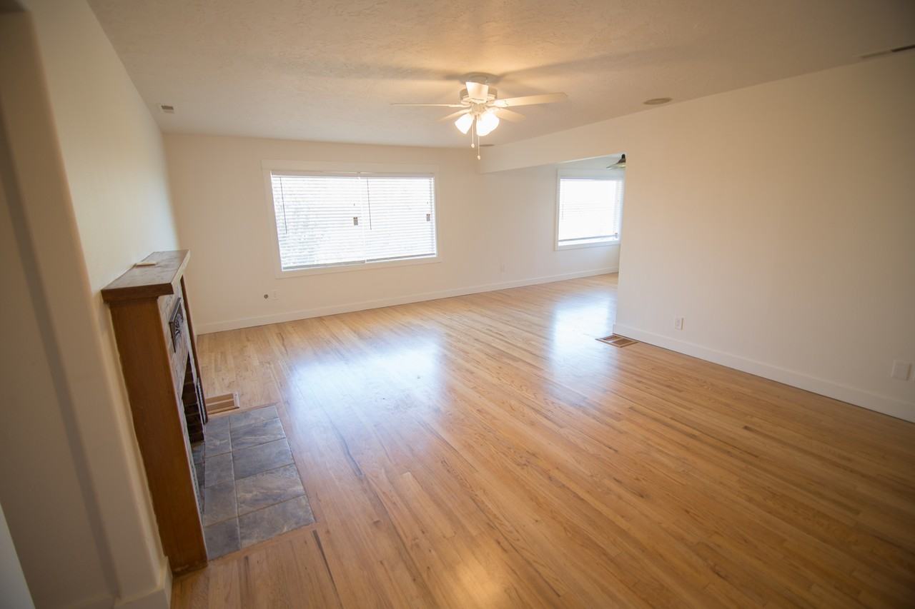 12009 Sw 64th Ave - Photo 3 of 27