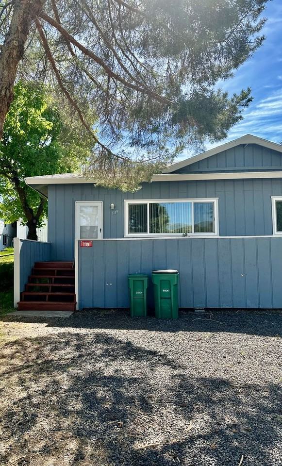 1119 N Alameda Ave - Photo 7 of 17