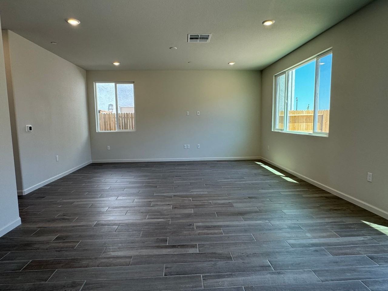 6009 Woodlands Loop - Photo 5 of 18