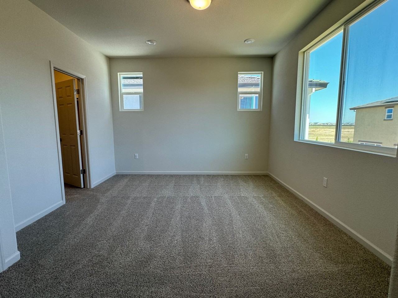 6009 Woodlands Loop - Photo 7 of 18