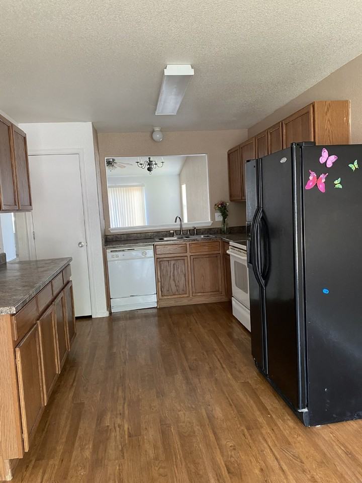 7366 Brush Hollow Dr - Photo 3 of 12