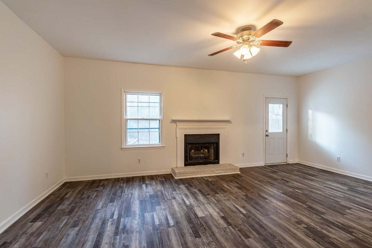 312 Woodlark Ct - Photo 2 of 15