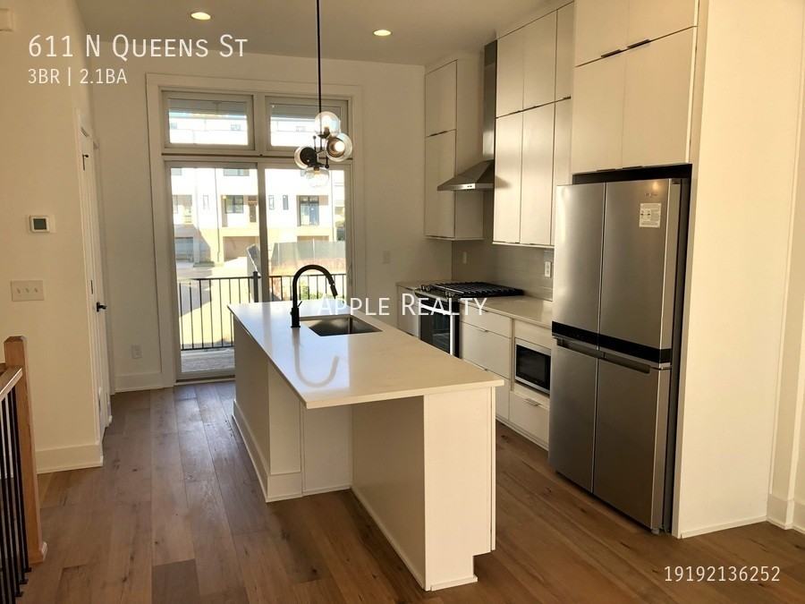 611 N Queen St - Photo 3 of 15