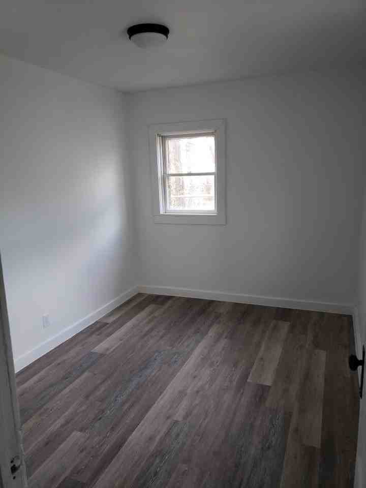 715 11th Ave #NA - Photo 6 of 11