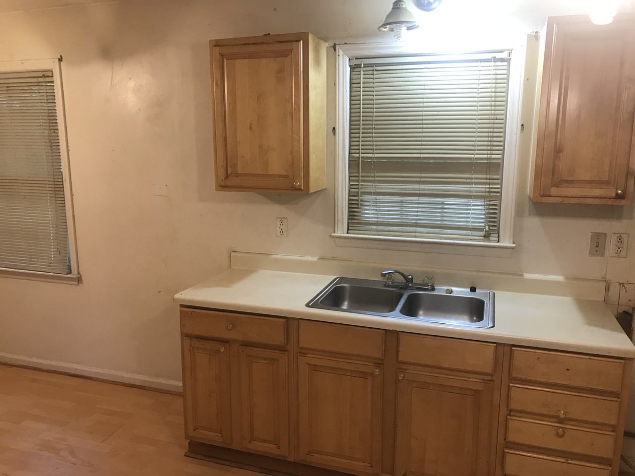 1910 John Ct #NA - Photo 2 of 8